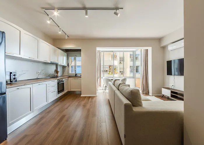 Stylish In Lungomare With Sea View By Pikhost Apartament