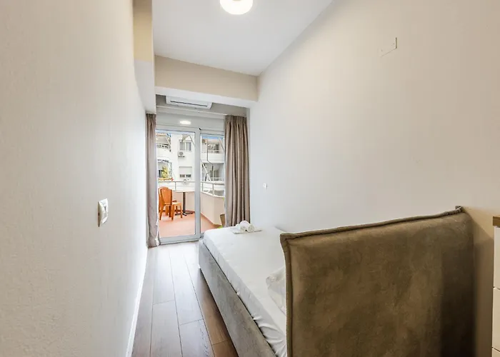 Apartament Stylish In Lungomare With Sea View By Pikhost