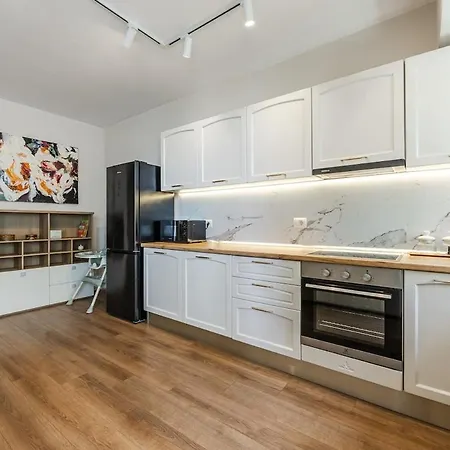 Stylish In Lungomare With Sea View By Pikhost Vlore