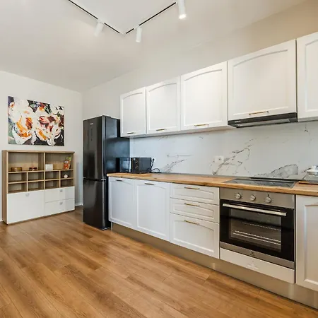 Apartment Stylish In Lungomare With Sea View By Pikhost *