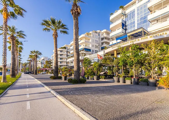 Stylish In Lungomare With Sea View By Pikhost Vlorë